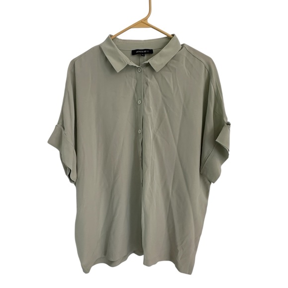 Lafayette 148 100% Silk Short Sleeve Green Button Down Blouse Large - Picture 1 of 8
